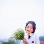 フラットな姿勢と笑顔